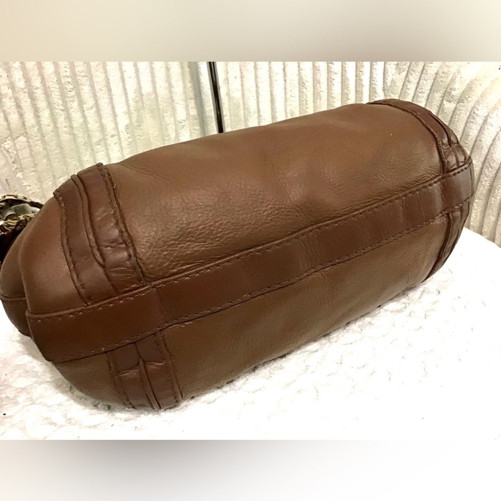 Gucci Bags - Picture 12 of 16